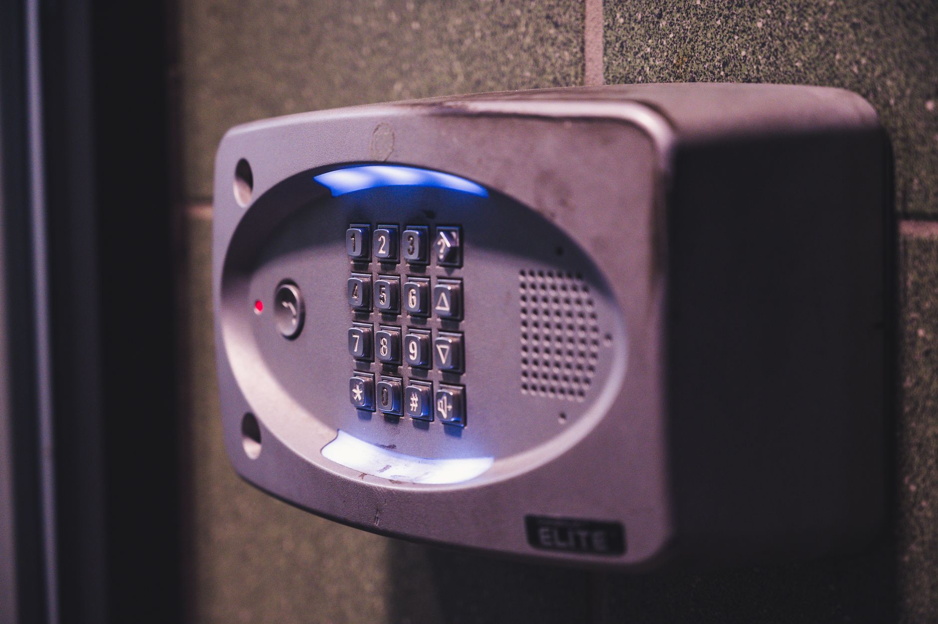 Abstract digital padlock symbolizing cryptocurrency wallet security and smart contract vulnerabilities